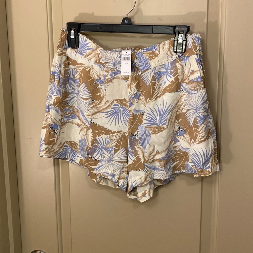 NEW AE Flower Shorts